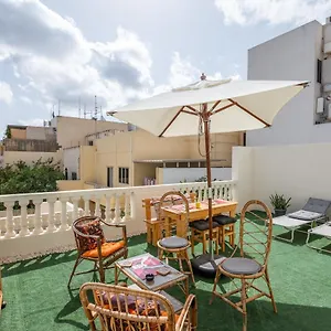 https://radices-free-airport-trips-private-suite-with-bathroom.qawrahotelsmalta.org