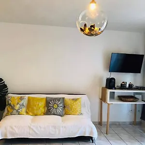https://mave-mai-studio-papeete.frenchpolynesia-hotels.com